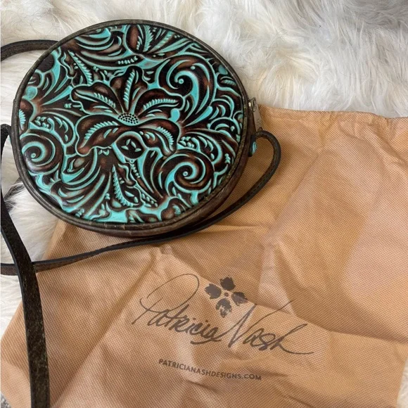 Patricia Nash Turquoise Embossed Round Crossbody Bag - Picture 2 of 6